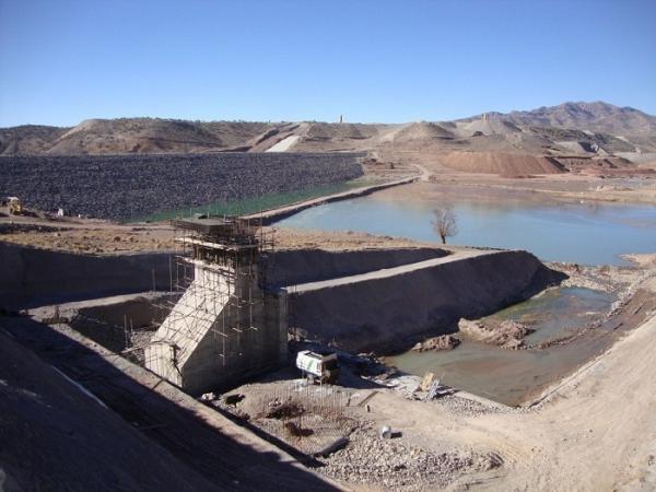 15 سال ساخت سد، بدون مجوز محیط زیست! ، صفارود، سدی که به بحران آب در کرمان دامن می زند