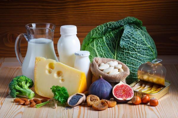 مردان چقدر به کلسیم و ویتامین D نیاز دارند؟ مردان چقدر به کلسیم و ویتامین D نیاز دارند؟