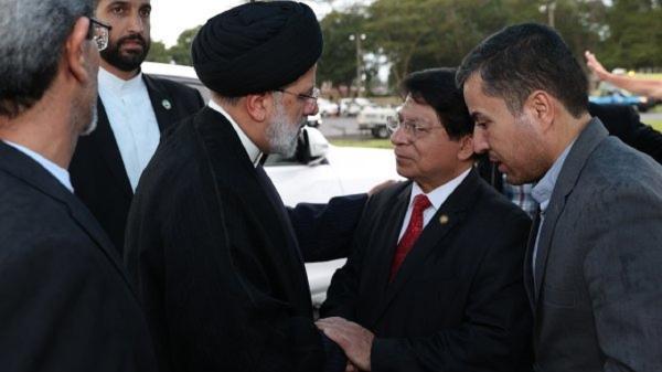 رئیس جمهور نیکاراگوئه را به مقصد کوبا ترک کرد